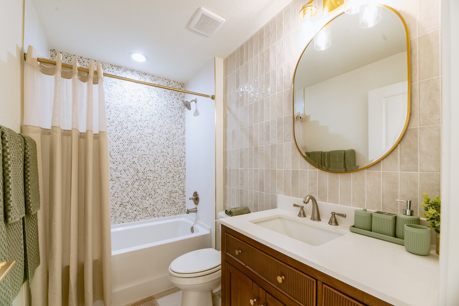 Bathroom interior design by Elmbridge Design, project photo 6