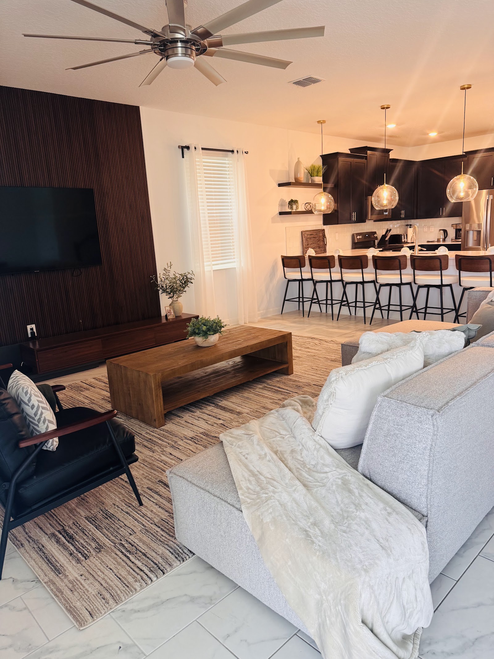 Living room interior design by Elmbridge Design, project photo 26