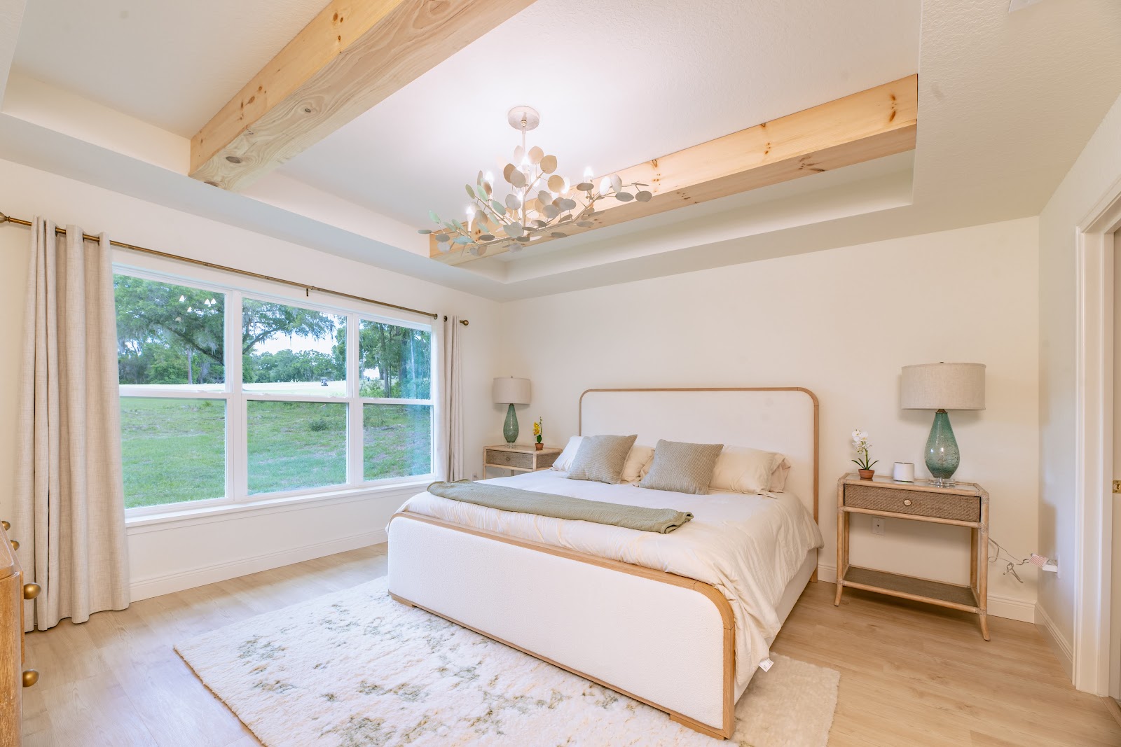 Bedroom interior design by Elmbridge Design, project photo 11
