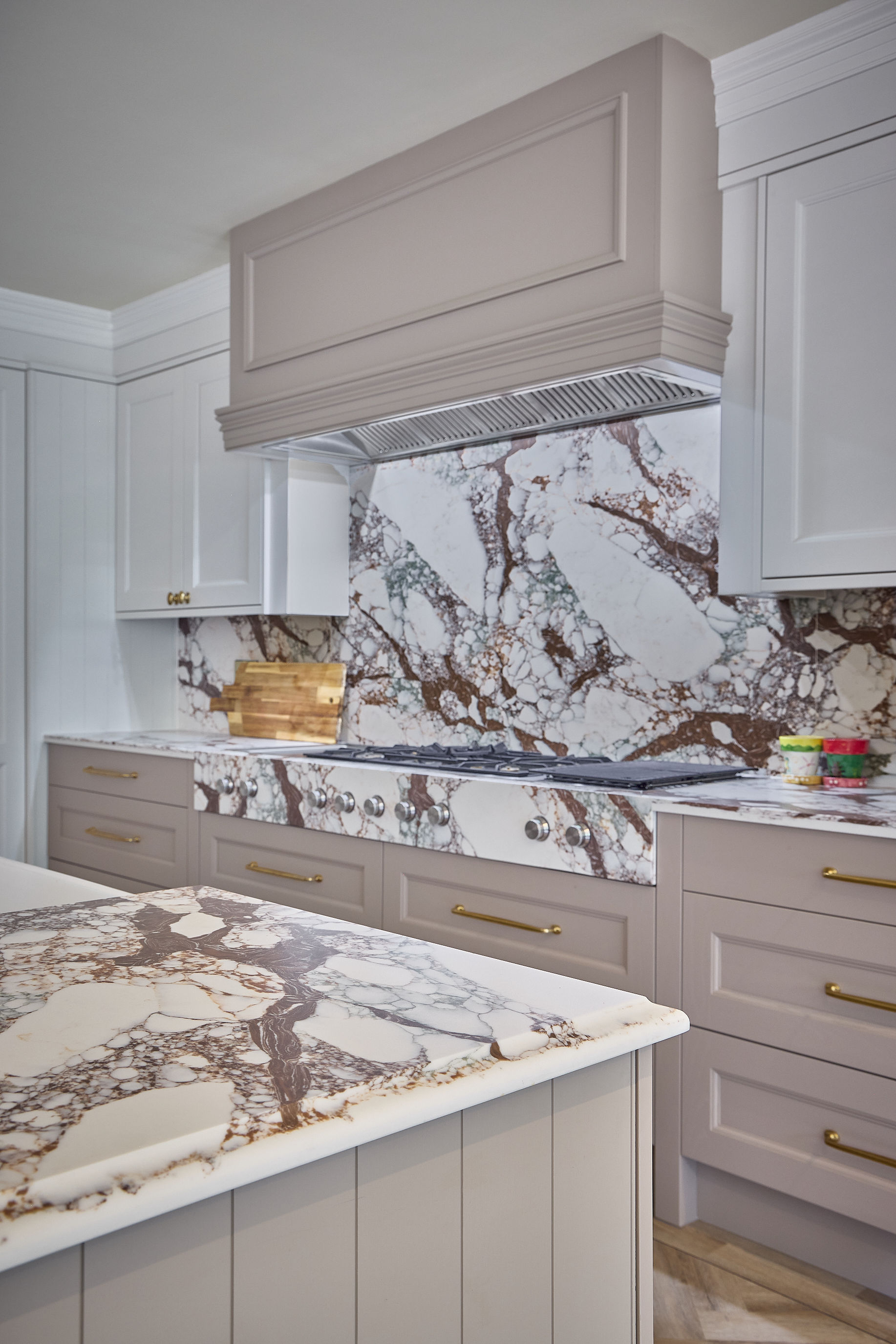 Kitchen interior design by Elmbridge Design, Burwood Park project photo 12