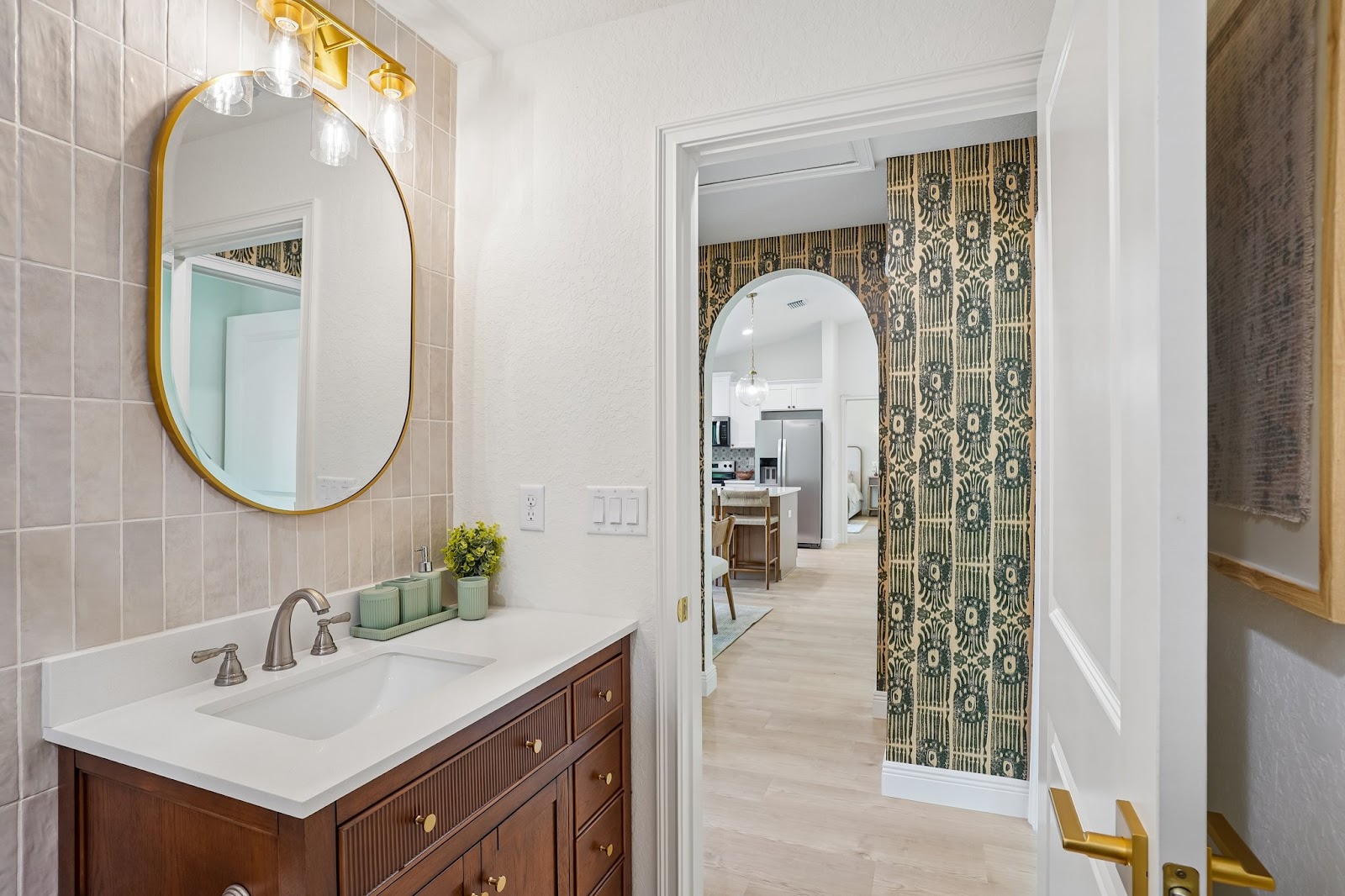Bathroom interior design by Elmbridge Design, project photo 1