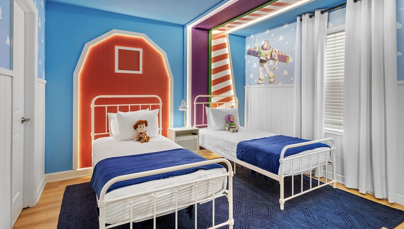 Bedroom interior design by Elmbridge Design, project photo 4