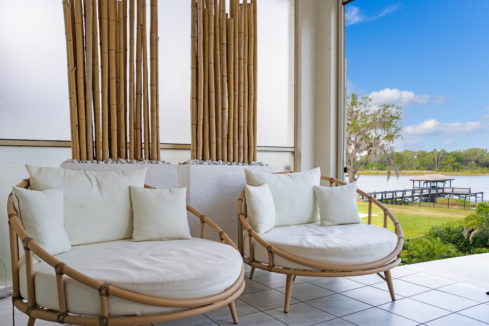 Outdoor living interior design by Elmbridge Design, project photo 3
