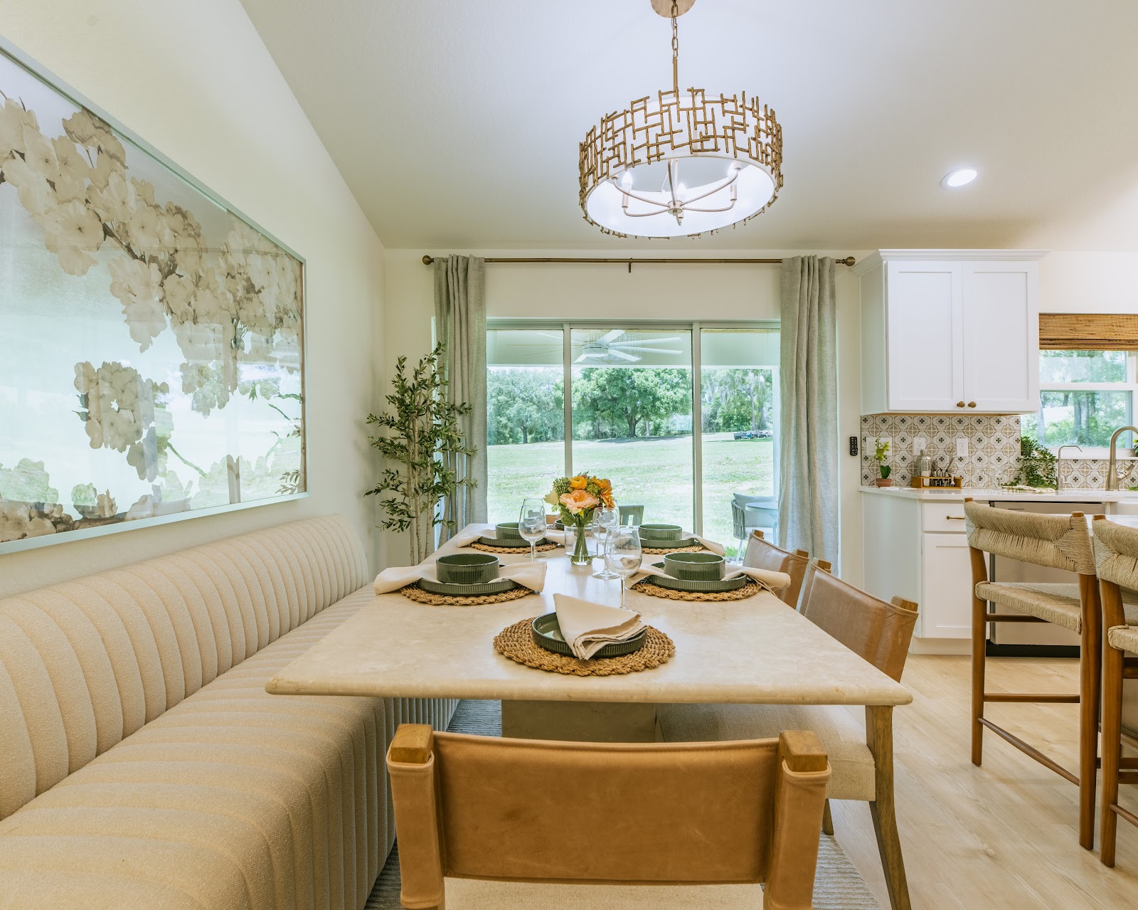 Dining room interior design by Elmbridge Design, project photo 17