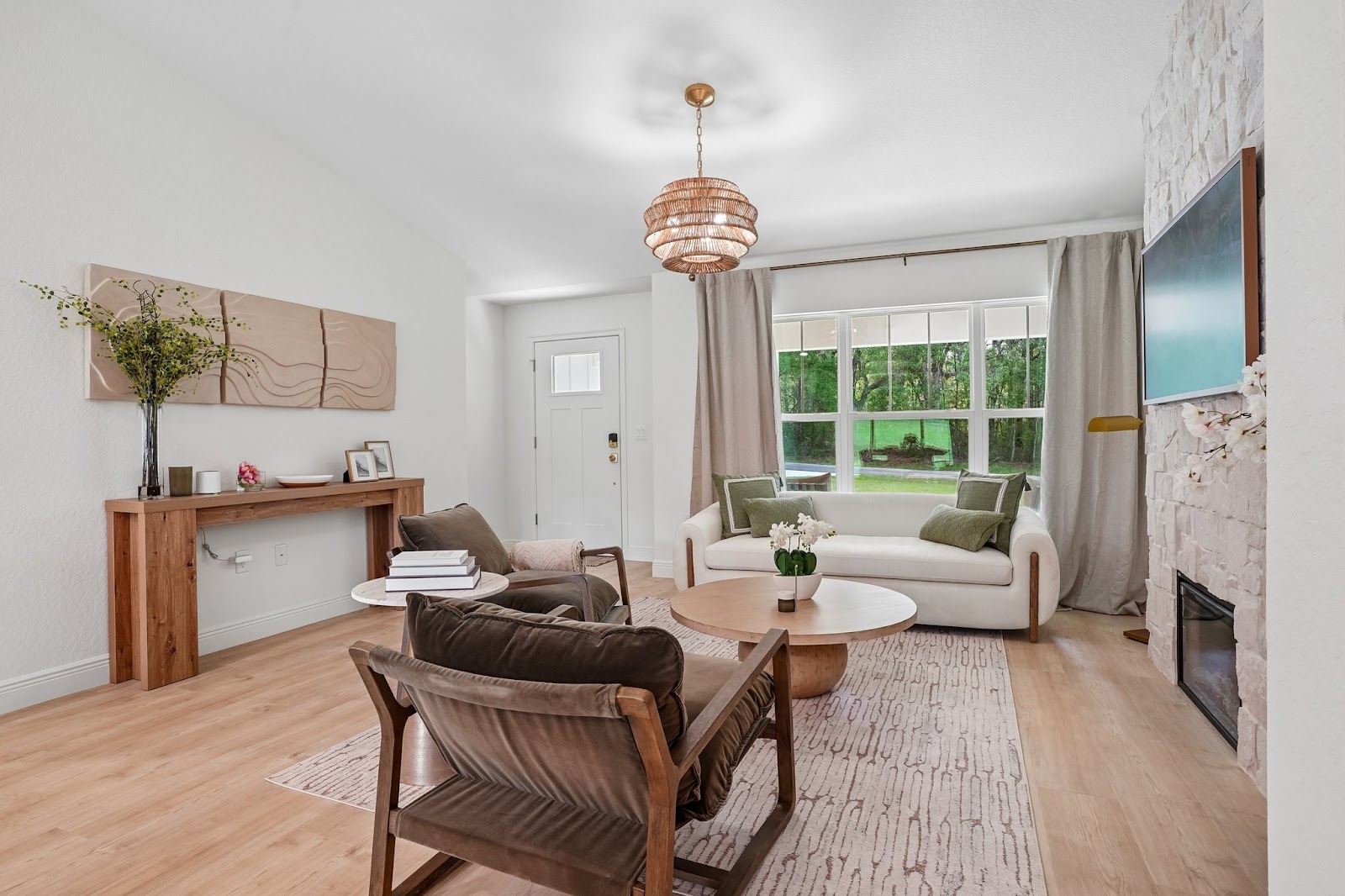 Living room interior design by Elmbridge Design, project photo 2