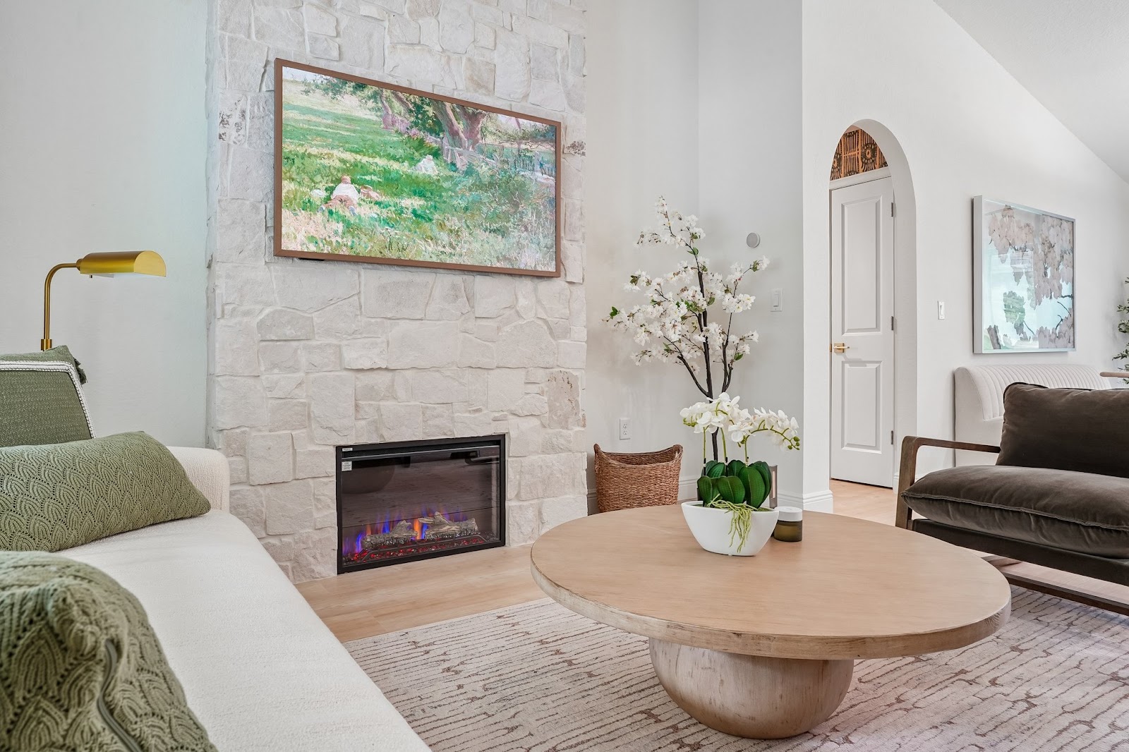Living room interior design by Elmbridge Design, project photo 3