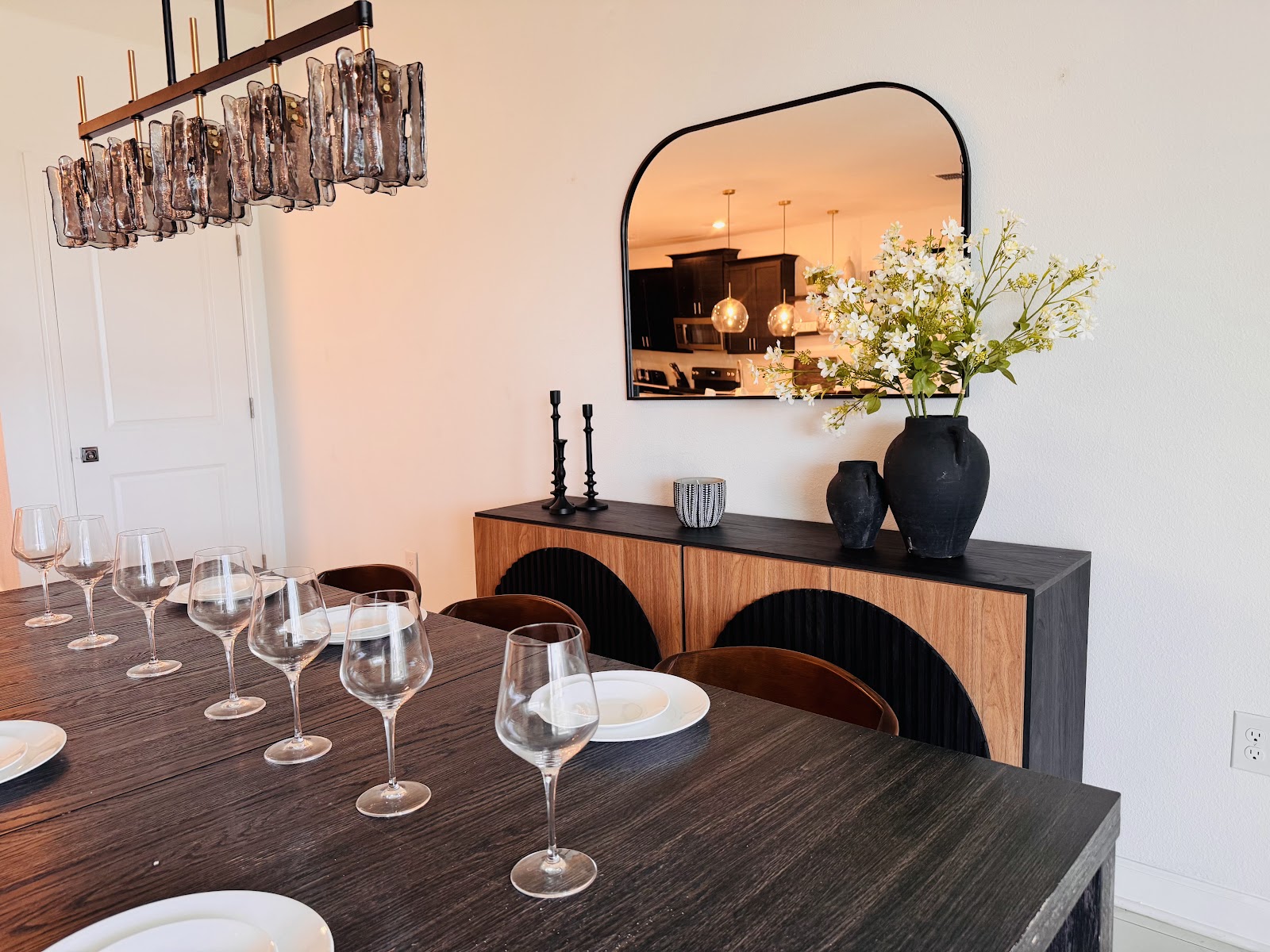 Dining room interior design by Elmbridge Design, project photo 11