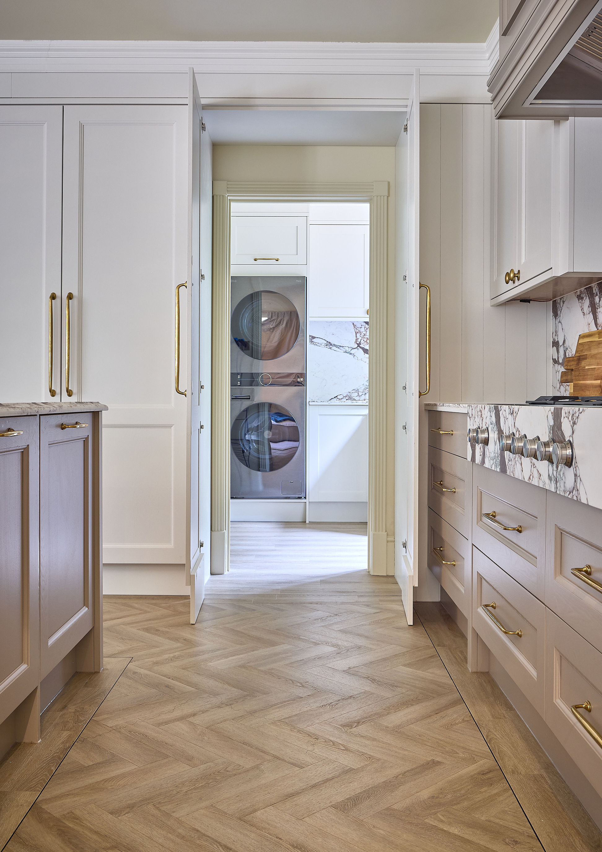 Kitchen interior design by Elmbridge Design, Burwood Park project photo 10
