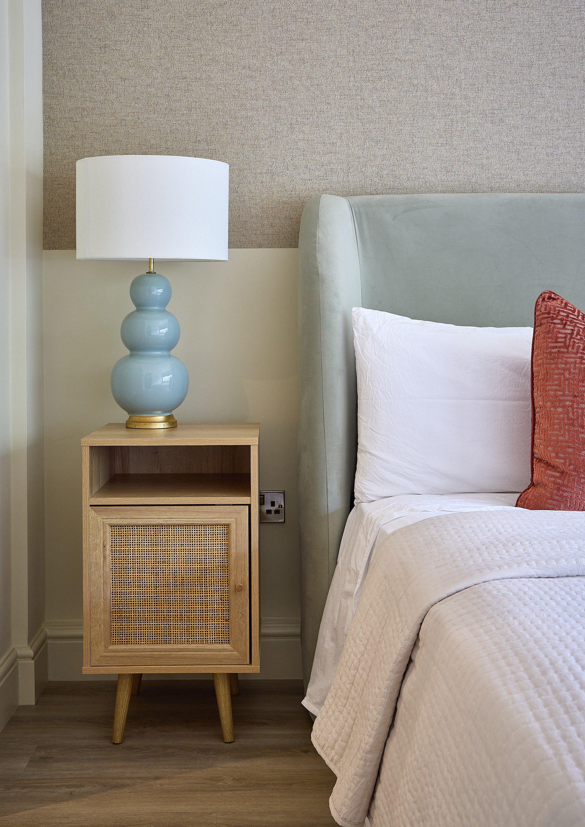 Bedroom interior design by Elmbridge Design, Burwood Park project photo 6