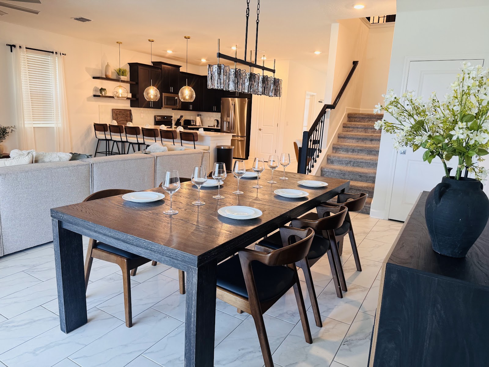 Dining room interior design by Elmbridge Design, project photo 6
