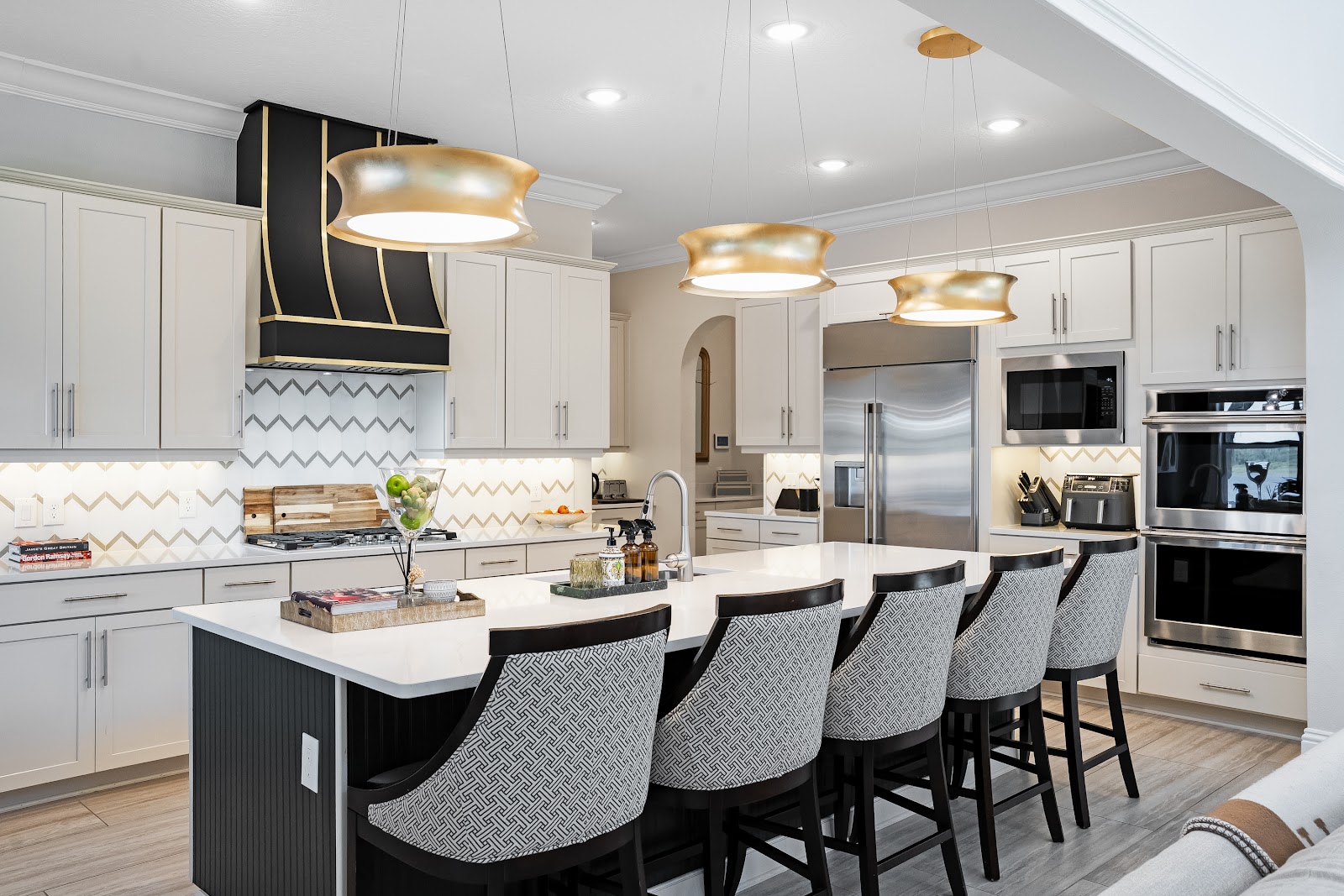 Kitchen interior design by Elmbridge Design, project photo 4