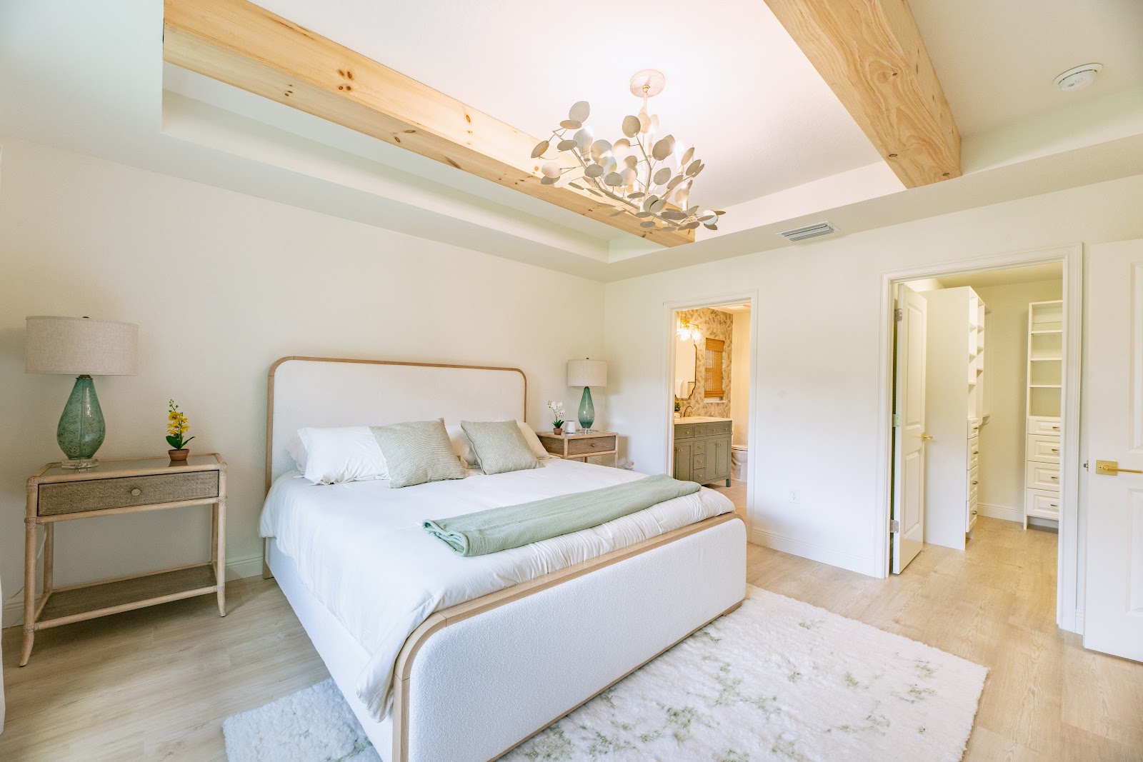 Bedroom interior design by Elmbridge Design, project photo 12