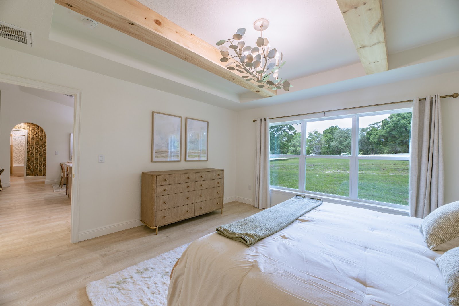 Bedroom interior design by Elmbridge Design, project photo 13