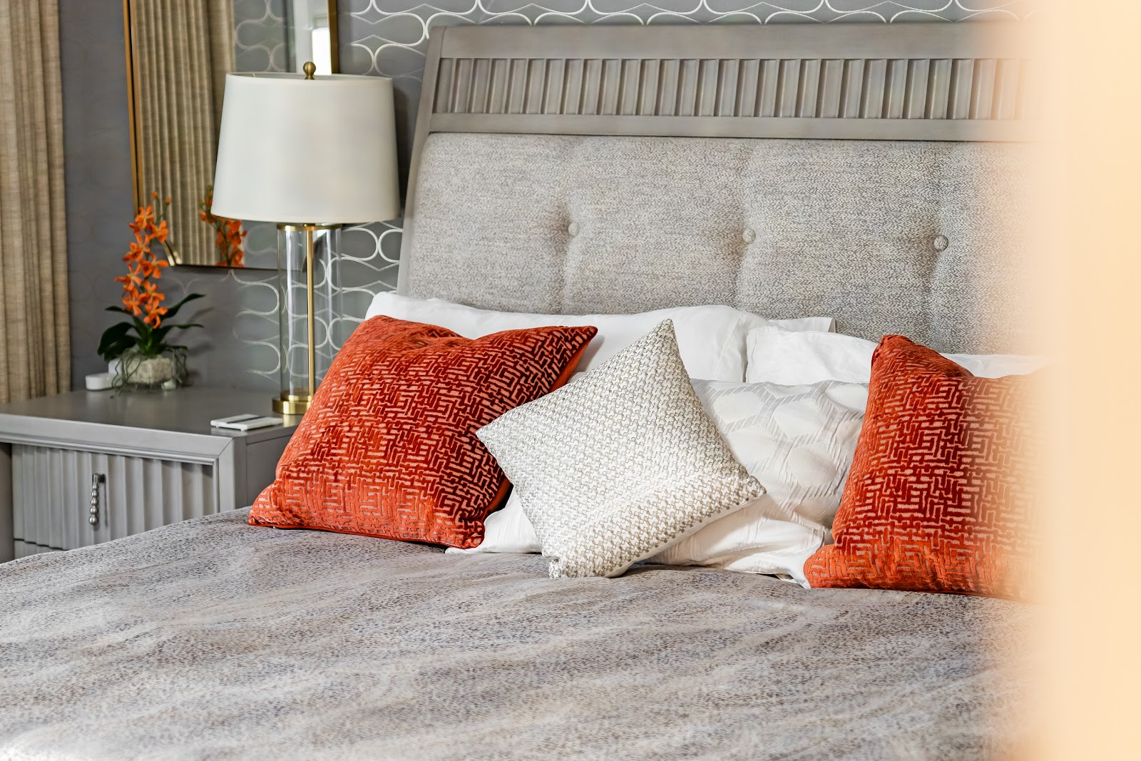 Bedroom interior design by Elmbridge Design, project photo 1