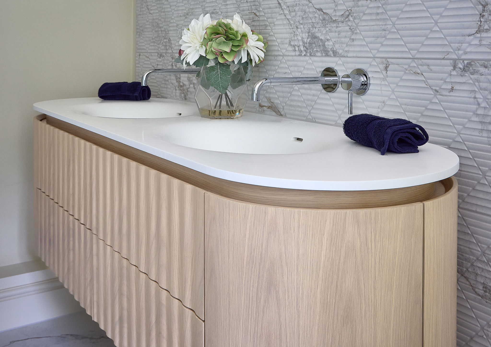 Bathroom interior design by Elmbridge Design, Burwood Park project photo 17